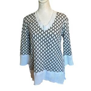 ST JOHN KNITS Top White Black 3/4 Sleeve Open Weave Hem and Sleeve GIFT